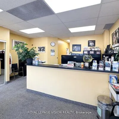 2085,&nbsp;Weston, Weston, Toronto
