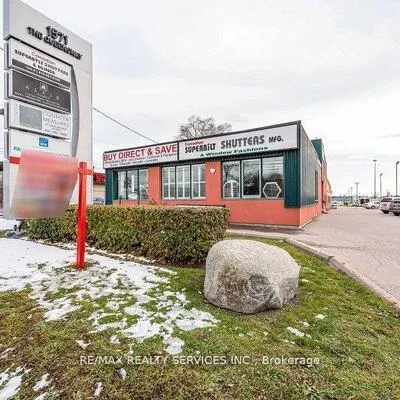 1571,&nbsp;The Queensway, Islington-City Centre West, Toronto