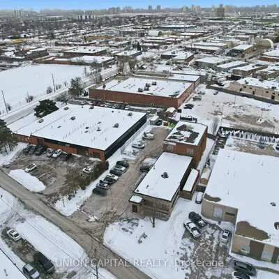 15,&nbsp;Airview, West Humber-Clairville, Toronto