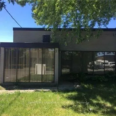31,&nbsp;Jutland, Islington-City Centre West, Toronto