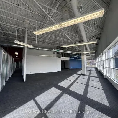 5525,&nbsp;Eglinton, Eringate-Centennial-West Deane, Toronto