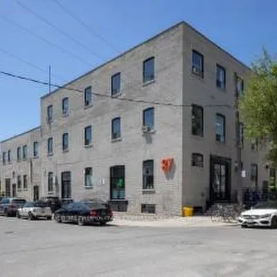 87,&nbsp;Wade, Dovercourt-Wallace Emerson-Junction, Toronto