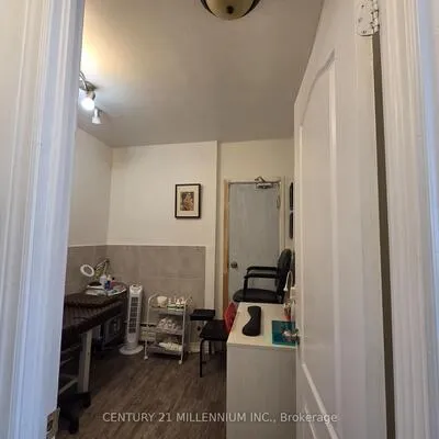2479,&nbsp;Lake Shore, Mimico, Toronto