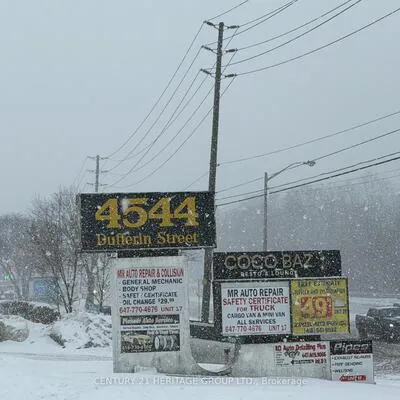 4544,&nbsp;Dufferin, York University Heights, Toronto