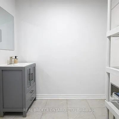 1111,&nbsp;Flint, York University Heights, Toronto