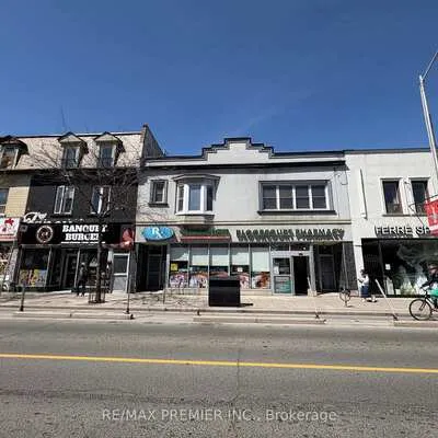 938,&nbsp;Bloor, Dovercourt-Wallace Emerson-Junction, Toronto