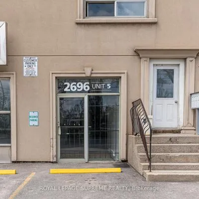 2696,&nbsp;St Clair, Rockcliffe-Smythe, Toronto