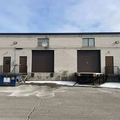 135,&nbsp;Ormont, Humber Summit, Toronto
