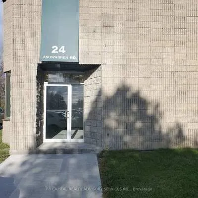 24,&nbsp;Ashwarren, York University Heights, Toronto