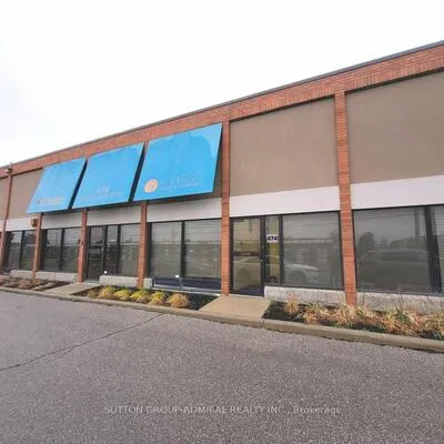 474,&nbsp;Champagne, York University Heights, Toronto