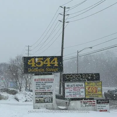 4544,&nbsp;Dufferin, York University Heights, Toronto