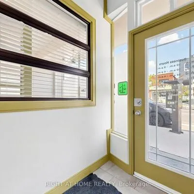 701,&nbsp;The Queensway, Stonegate-Queensway, Toronto