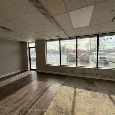 2450,&nbsp;Finch, Humber Summit, Toronto
