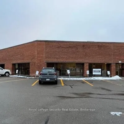 571,&nbsp;Fenmar, Humber Summit, Toronto
