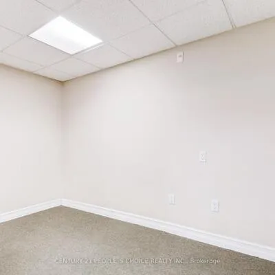 3042,&nbsp;Keele, Downsview-Roding-CFB, Toronto
