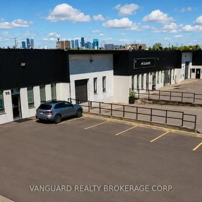 820,&nbsp;Flint, York University Heights, Toronto