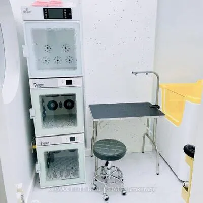 133, McMahon, Bayview Village, Toronto