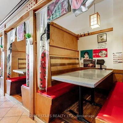 Commercial for sale, 6212, Yonge, Newtonbrook West, Toronto