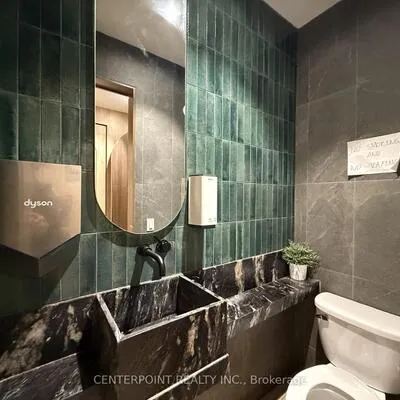 5600,&nbsp;Yonge, Willowdale West, Toronto