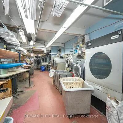 Commercial for sale, 463, Bloor, University, Toronto
