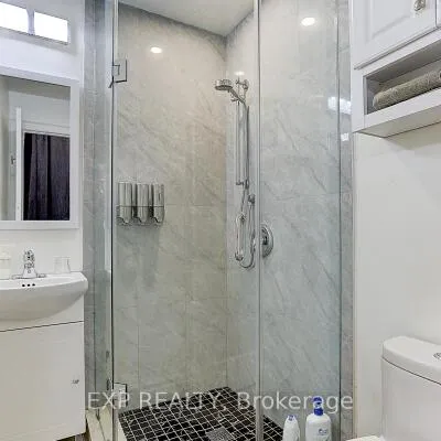 Commercial for sale, 600, Parliament, North St. James Town, Toronto