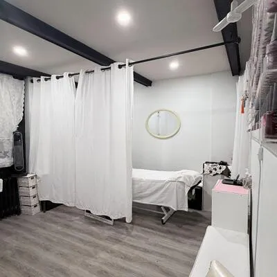 543A,&nbsp;College, Trinity-Bellwoods, Toronto