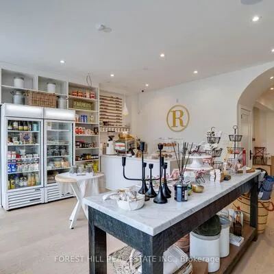 134,&nbsp;Tyrrel, Wychwood, Toronto