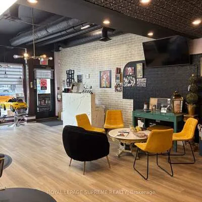 Commercial for sale, 2721, Yonge, Lawrence Park South, Toronto