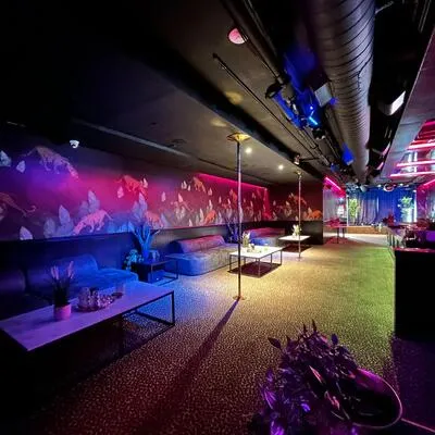 Commercial for sale, 563, QUEEN, University, Toronto