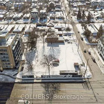 719,&nbsp;Sheppard, Clanton Park, Toronto
