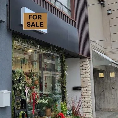 Commercial for sale, 1960, Yonge, Yonge-Eglinton, Toronto