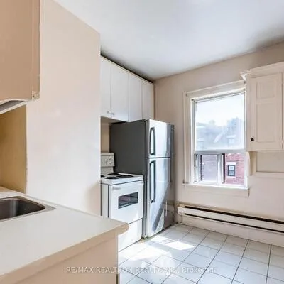 1038, St Clair, Oakwood Village, Toronto