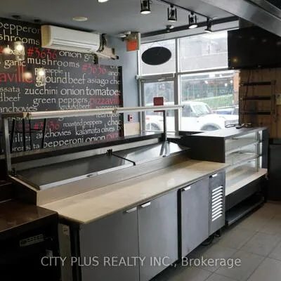 580, Bloor, Annex, Toronto