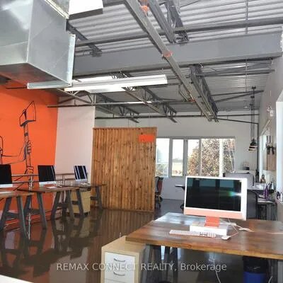 41,&nbsp;Industrial, Thorncliffe Park, Toronto