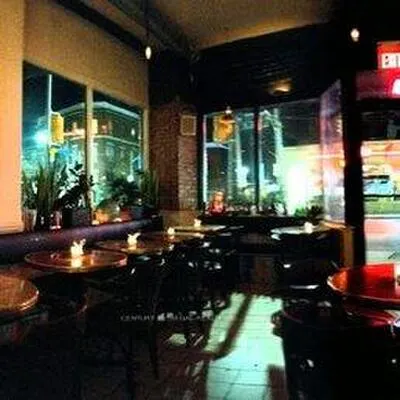 1434,&nbsp;Dundas, Little Portugal, Toronto