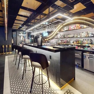 1,&nbsp;Yorkville, Annex, Toronto