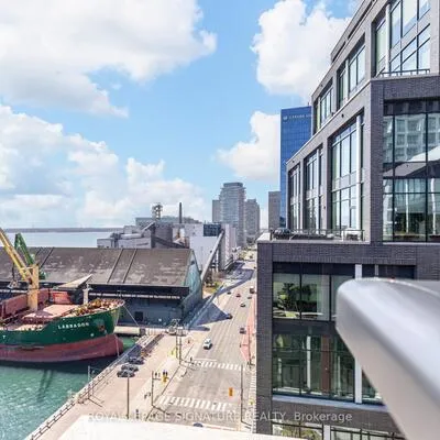 130,&nbsp;Queens, Waterfront Communities C8, Toronto