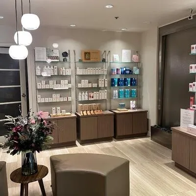 66,&nbsp;Avenue, Annex, Toronto