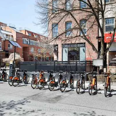 Commercial for sale, 49, Baldwin, Kensington-Chinatown, Toronto