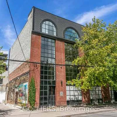 32,&nbsp;Britain, Moss Park, Toronto
