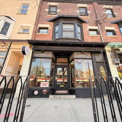501,&nbsp;College, Trinity-Bellwoods, Toronto