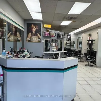 Commercial for sale, 5929, Leslie, Hillcrest Village, Toronto