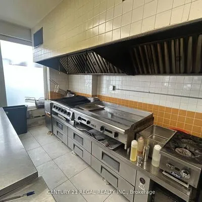 571,&nbsp;Vaughan, Oakwood Village, Toronto