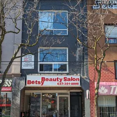 1116,&nbsp;College, Little Portugal, Toronto