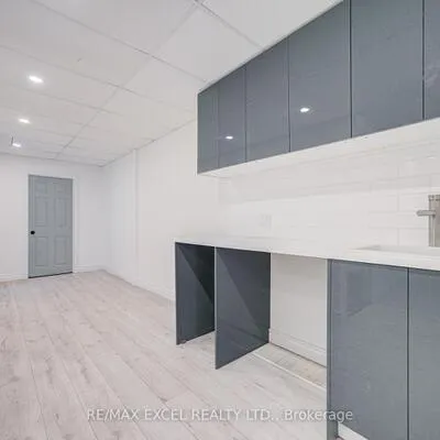 Commercial for sale, 300, Gerrard, Cabbagetown-South St. James Town, Toronto