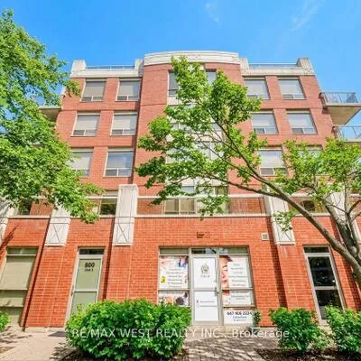 800,&nbsp;Sheppard, Bathurst Manor, Toronto