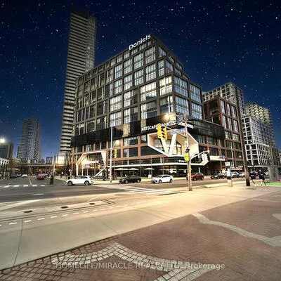 130,&nbsp;Queens, Waterfront Communities C8, Toronto