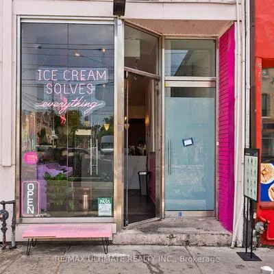 831,&nbsp;Queen, Niagara, Toronto
