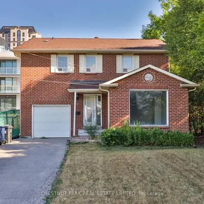 Commercial for sale, 18, Dervock, Bayview Village, Toronto