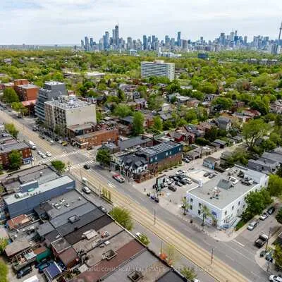 781,&nbsp;St. Clair, Wychwood, Toronto
